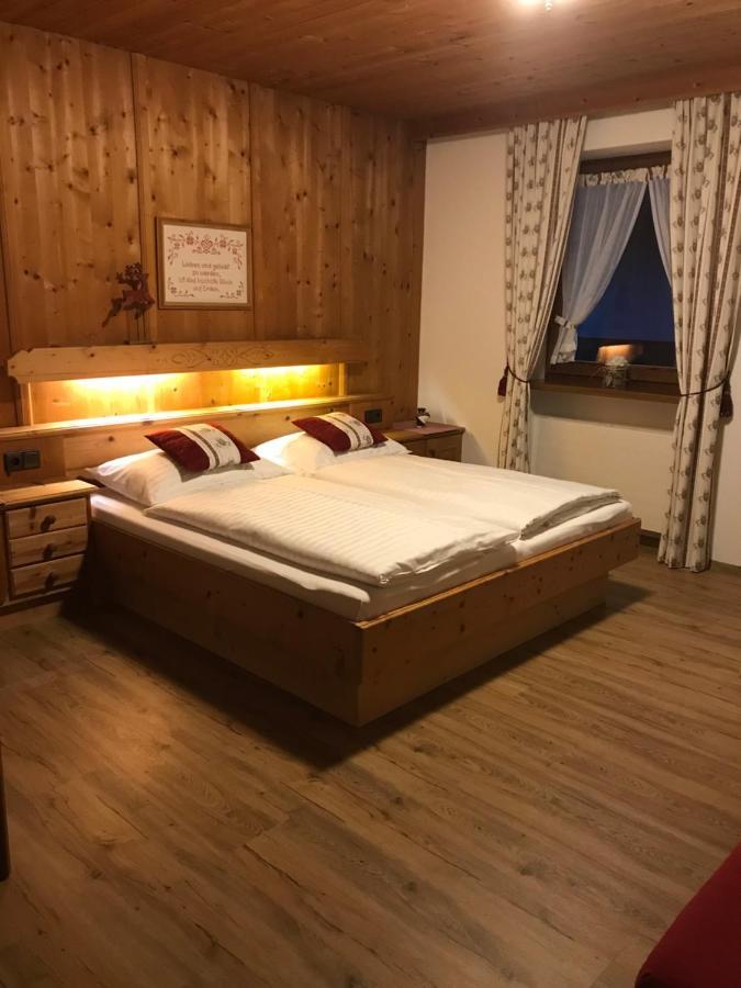 Das Enzian Aschau Im Zillertal Exteriör bild